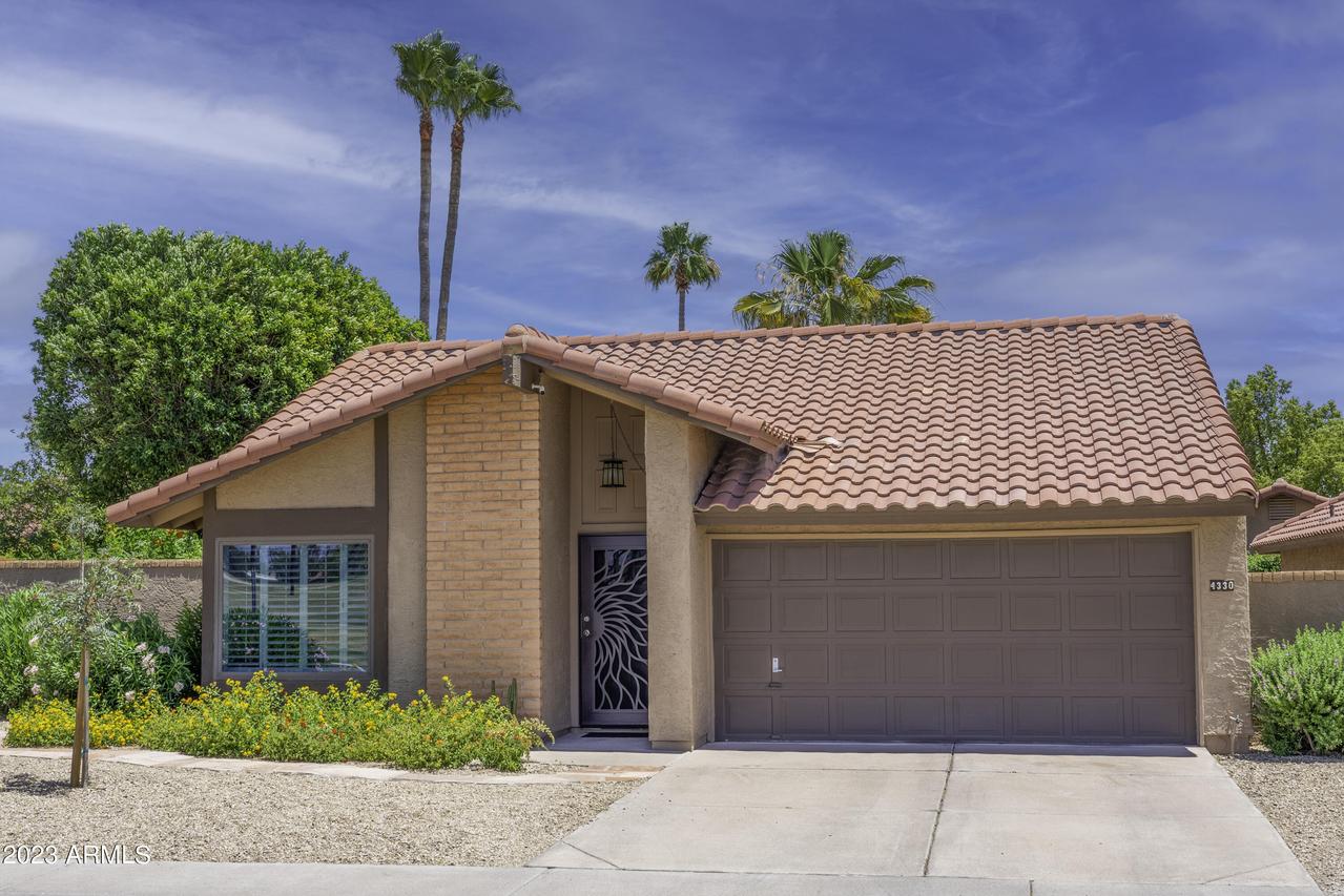 4330 E Sandia St., Phoenix, AZ 85044