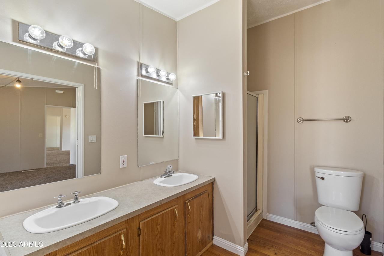 1084 Crestview Dr., Show Low, AZ 85901