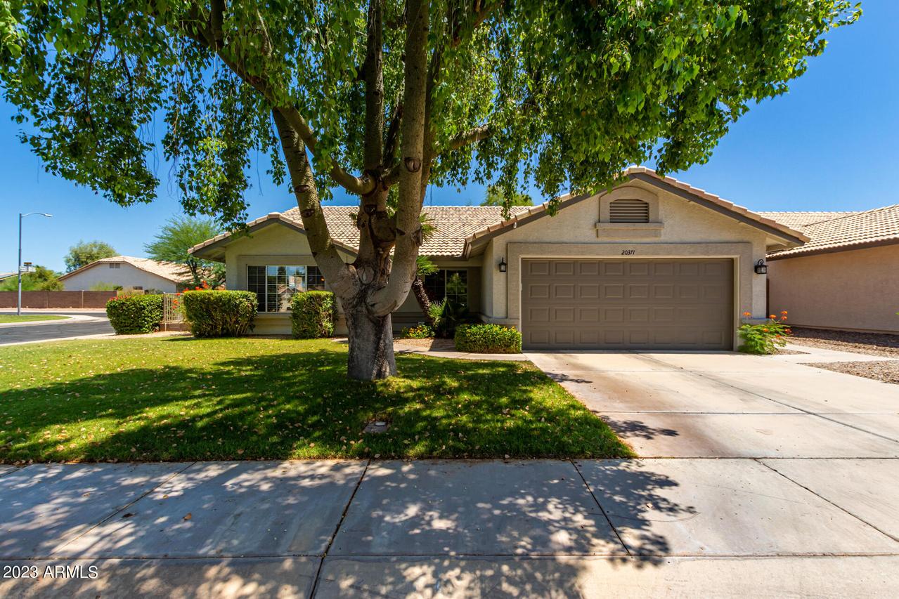 20371 N 109th Ln., Sun City, AZ 85373