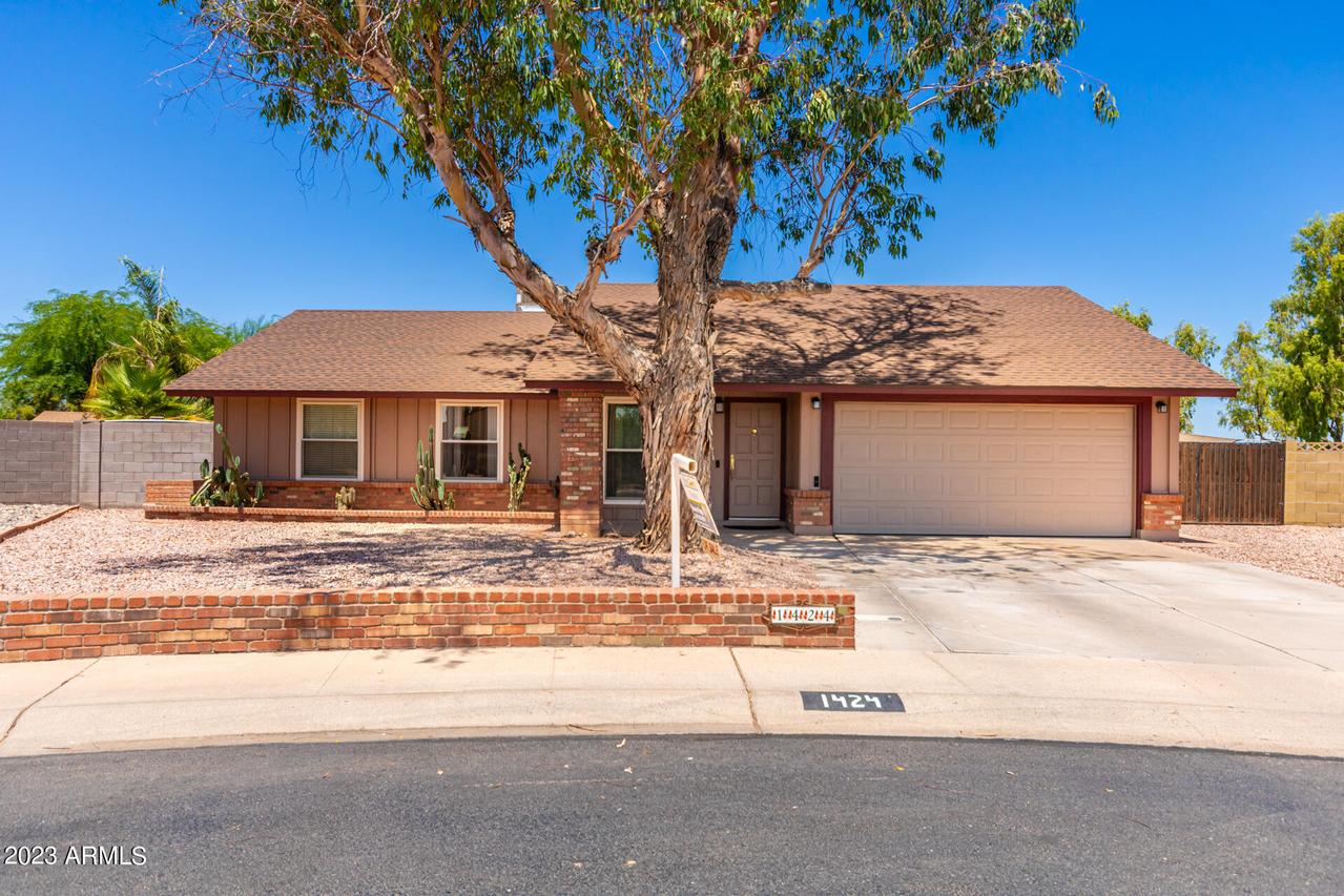 1424 W Temple Plz., Chandler, AZ 85224