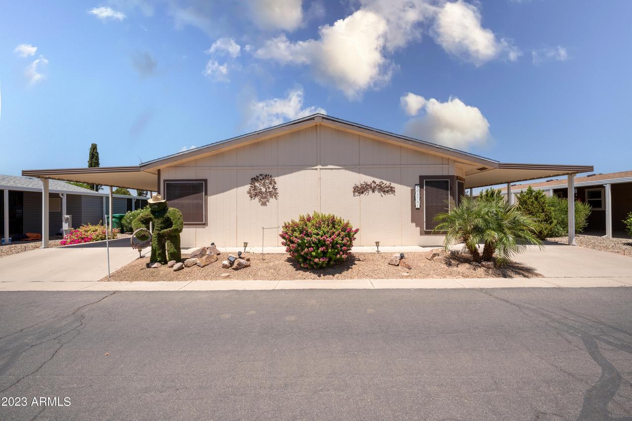 40576 N Eagle St., San Tan Valley, AZ 85140
