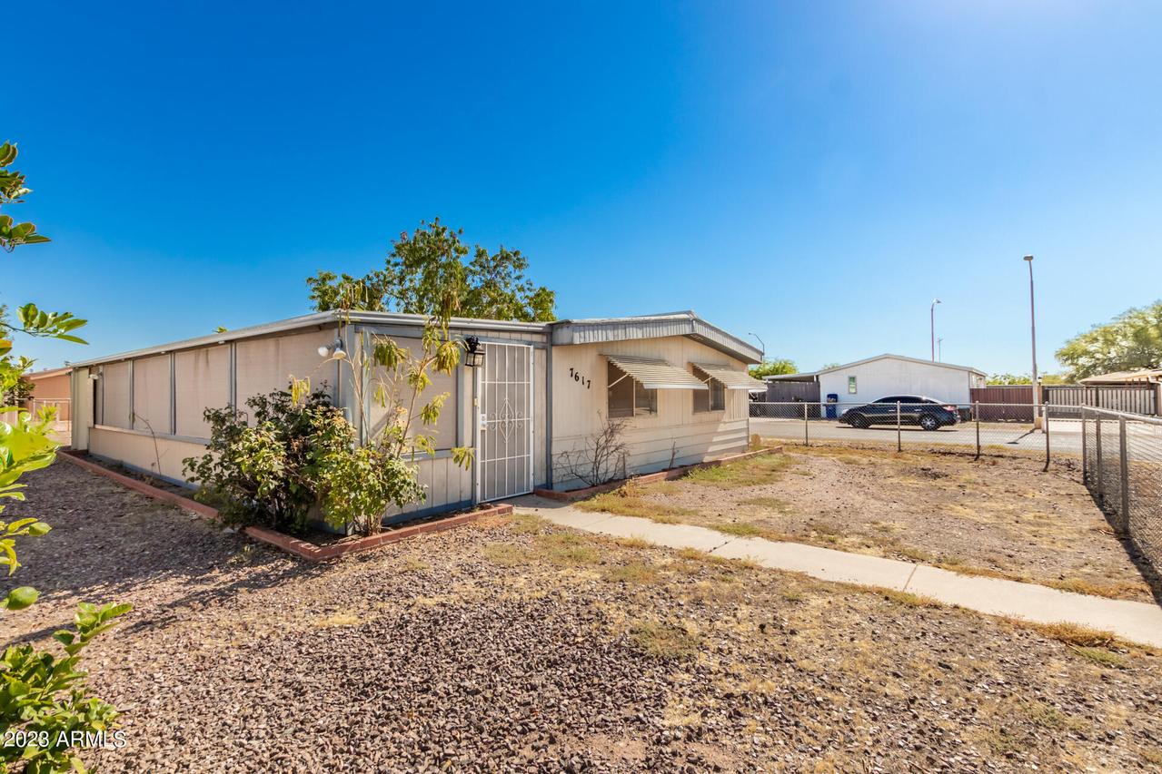 7617 E Glade Ave., Mesa, AZ 85209