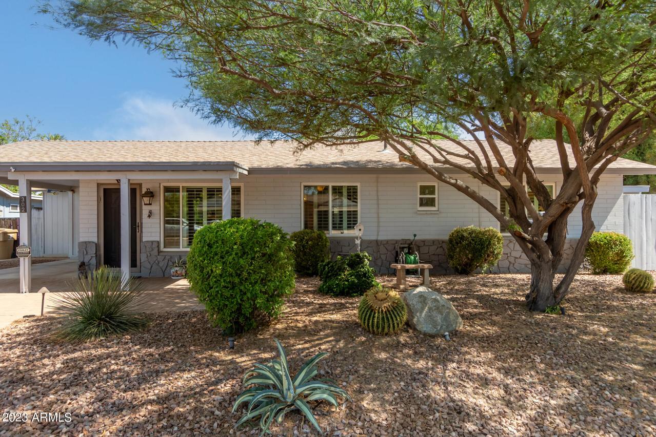302 E Griswold Rd., Phoenix, AZ 85020