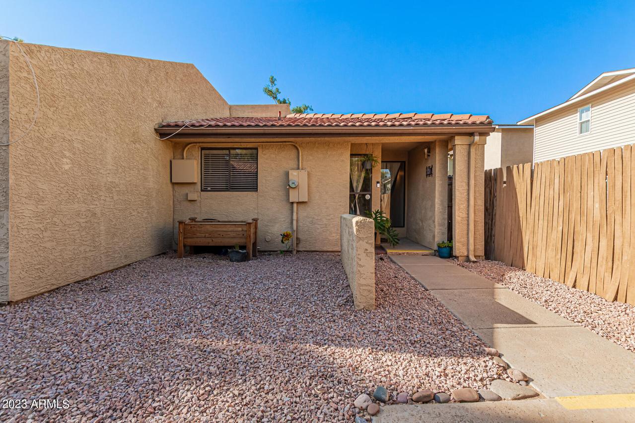 3228 W Glendale Ave. #113, Phoenix, AZ 85051