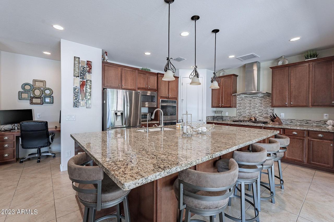 21986 N 97th Dr., Peoria, AZ 85383