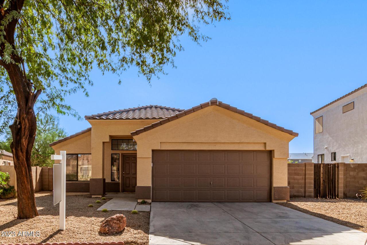 2139 W Tracy Ln., Phoenix, AZ 85023