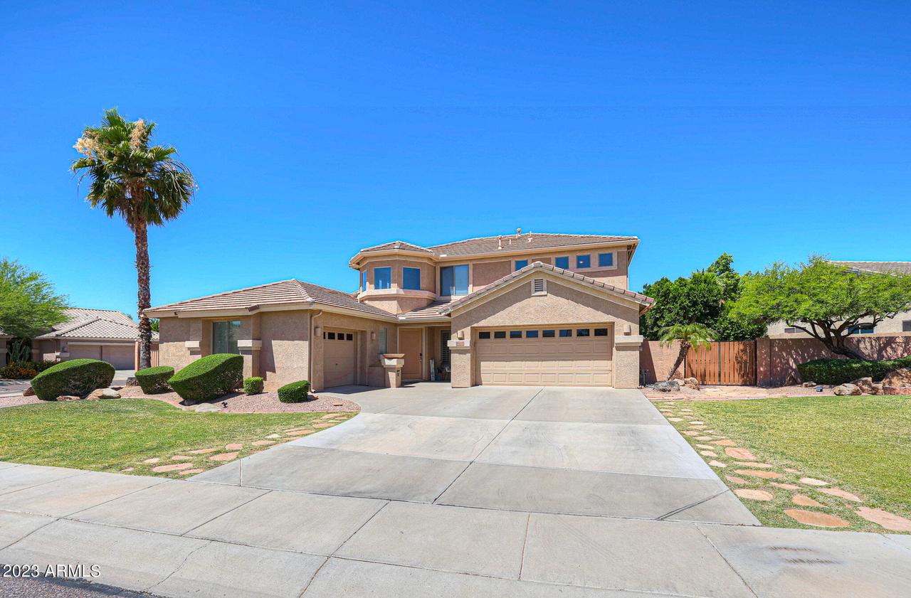 25202 N 41st Dr., Phoenix, AZ 85083