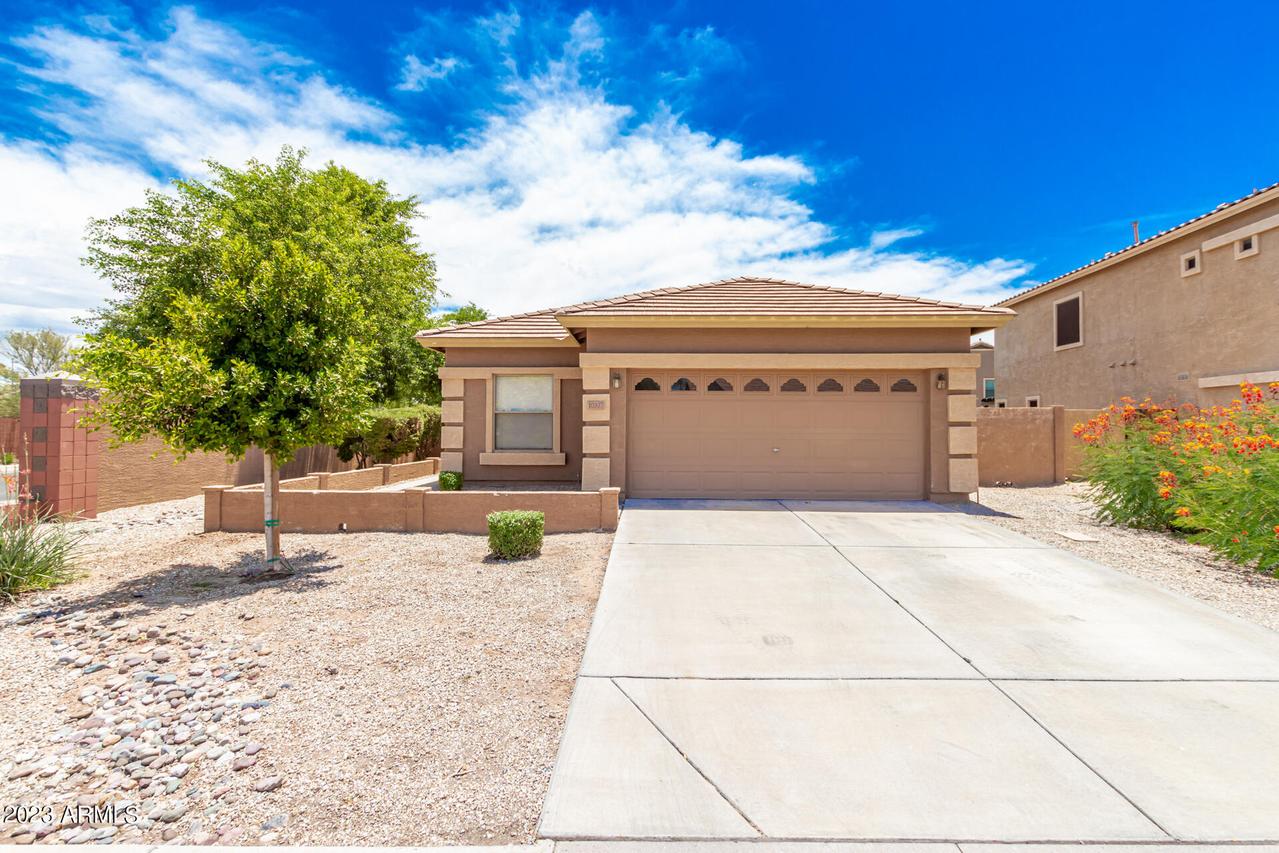 10327 E Knowles Ave., Mesa, AZ 85209
