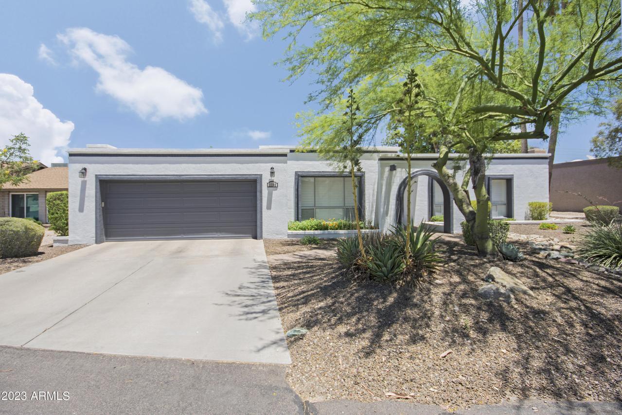 1102 E Village Circle Dr., Phoenix, AZ 85022