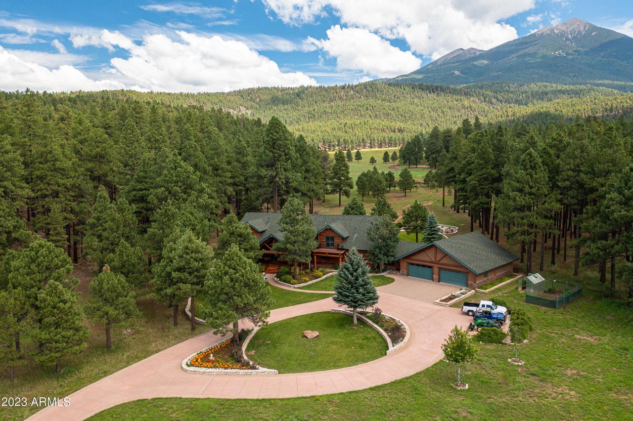 9400 N Snowbowl Ranch Rd., Flagstaff, AZ 86001
