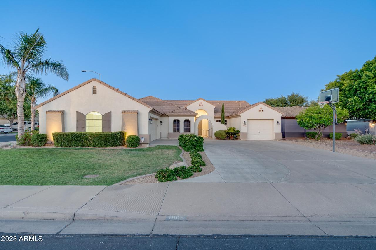 1505 S Sunnyvale Cir., Mesa, AZ 85206