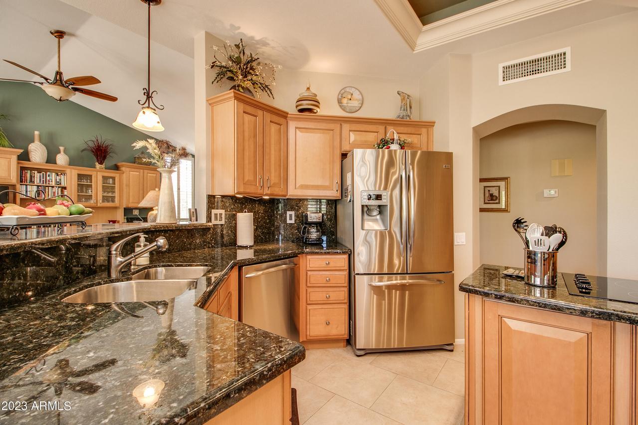 13910 W White Wood Dr., Sun City West, AZ 85375