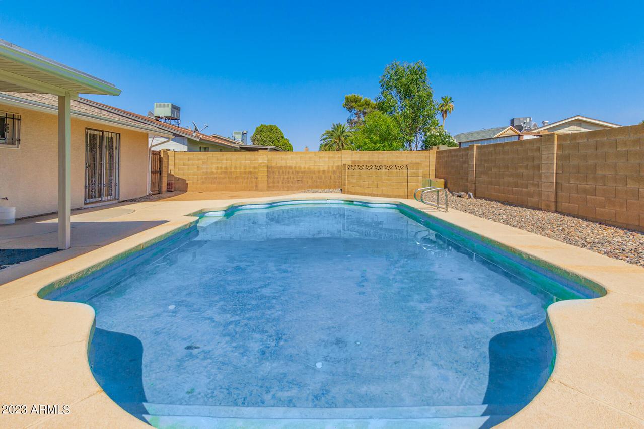 4423 W Shangri La Rd., Glendale, AZ 85304
