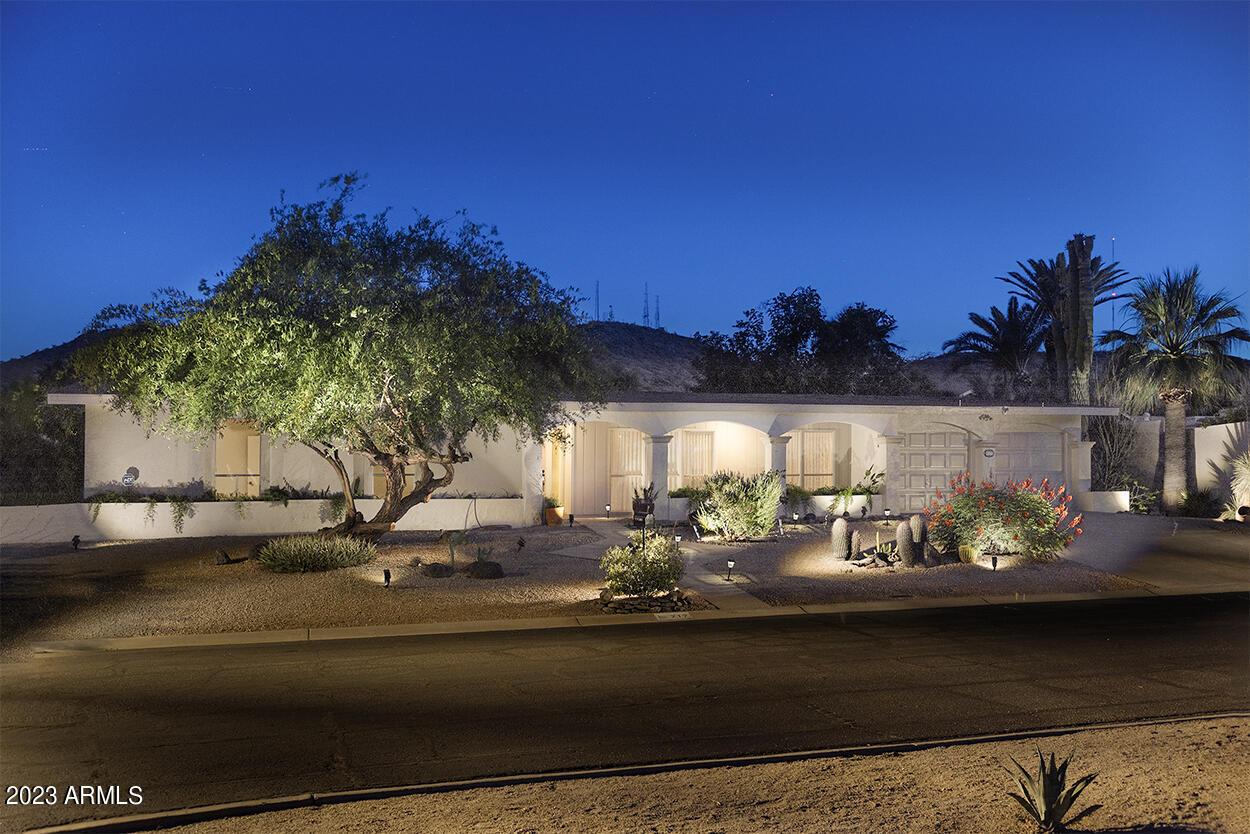 717 W Surrey Ave., Phoenix, AZ 85029
