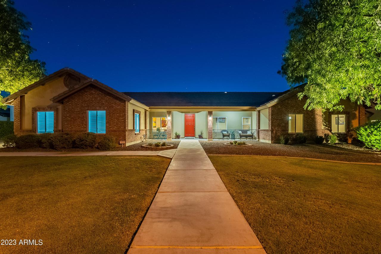691 N Tatum Ln., Gilbert, AZ 85234
