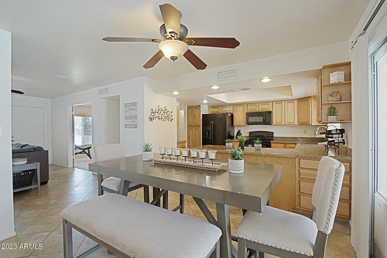 2216 W Los Arboles Pl., Chandler, AZ 85224