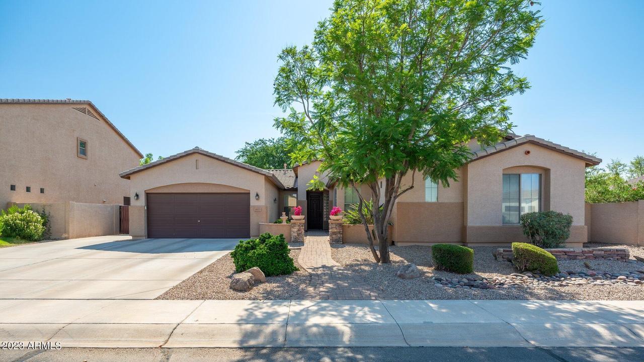 4613 S Four Peaks Way, Chandler, AZ 85249