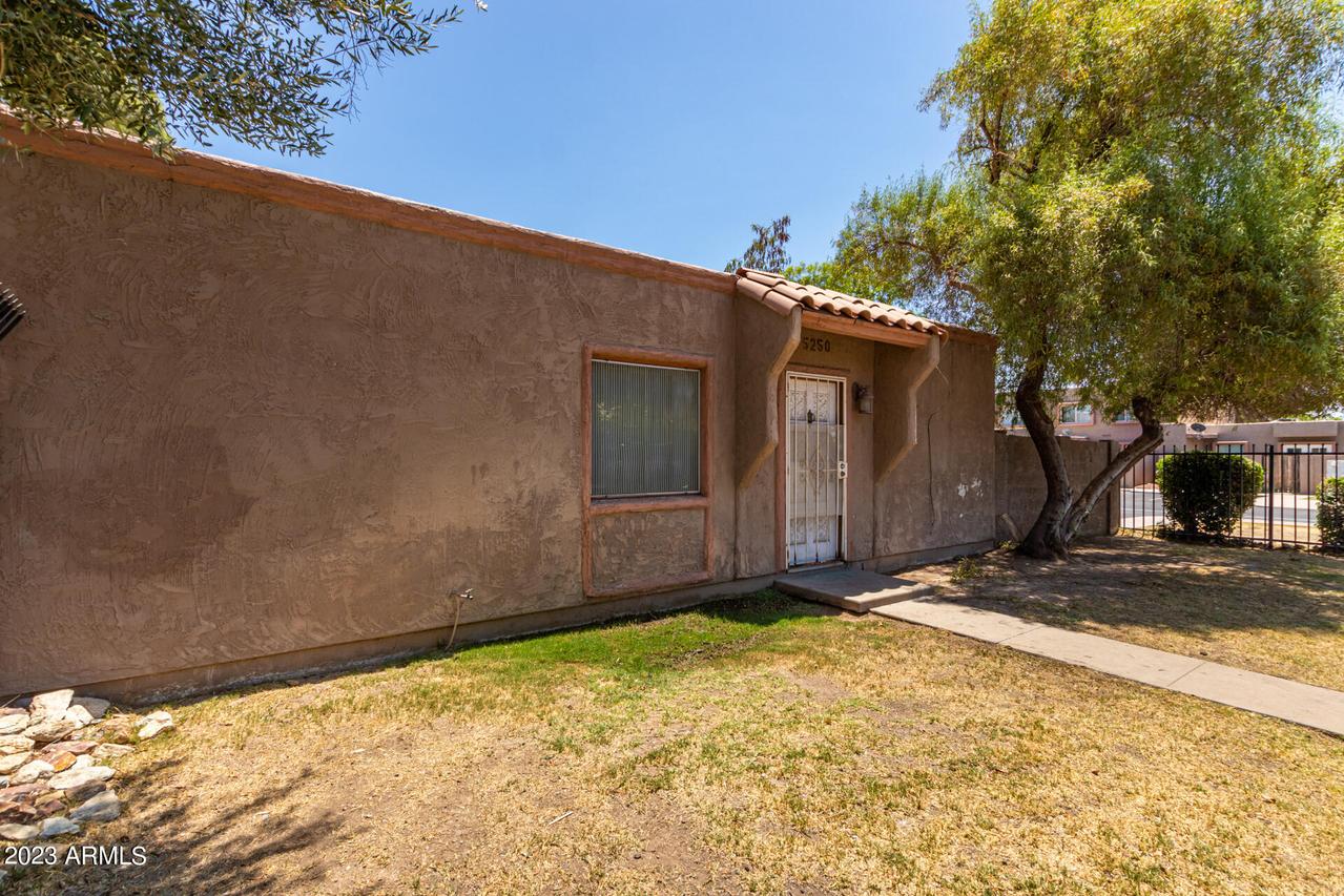 5250 W Lynwood St., Phoenix, AZ 85043
