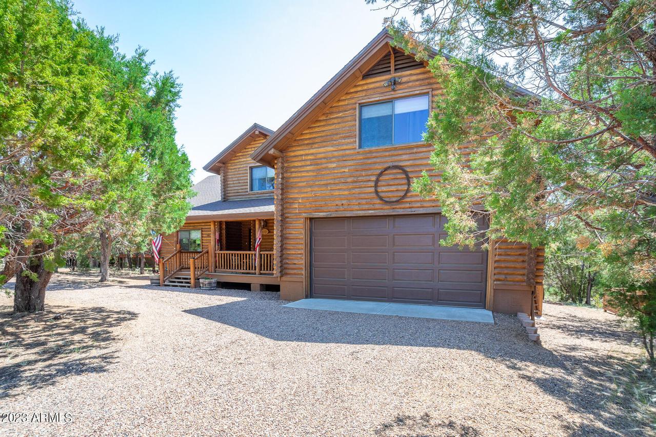 2231 Country Club Dr., Overgaard, AZ 85933