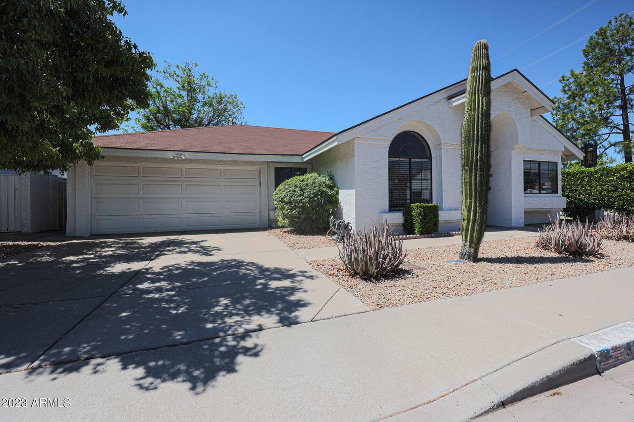 3207 E Siesta Ln., Phoenix, AZ 85050