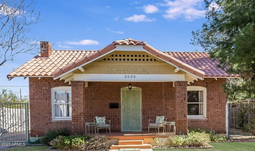 2525 N Edgemere St., Phoenix, AZ 85006