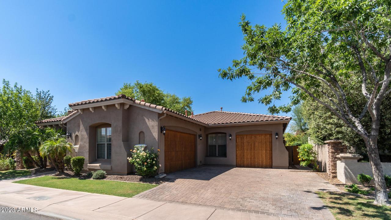 630 E Sunburst Ln., Tempe, AZ 85284
