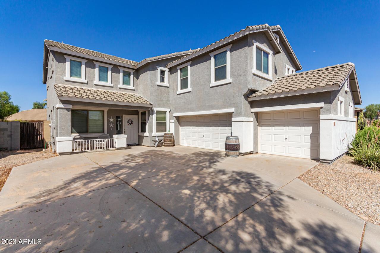 102 W Pasture Canyon Dr., San Tan Valley, AZ 85143