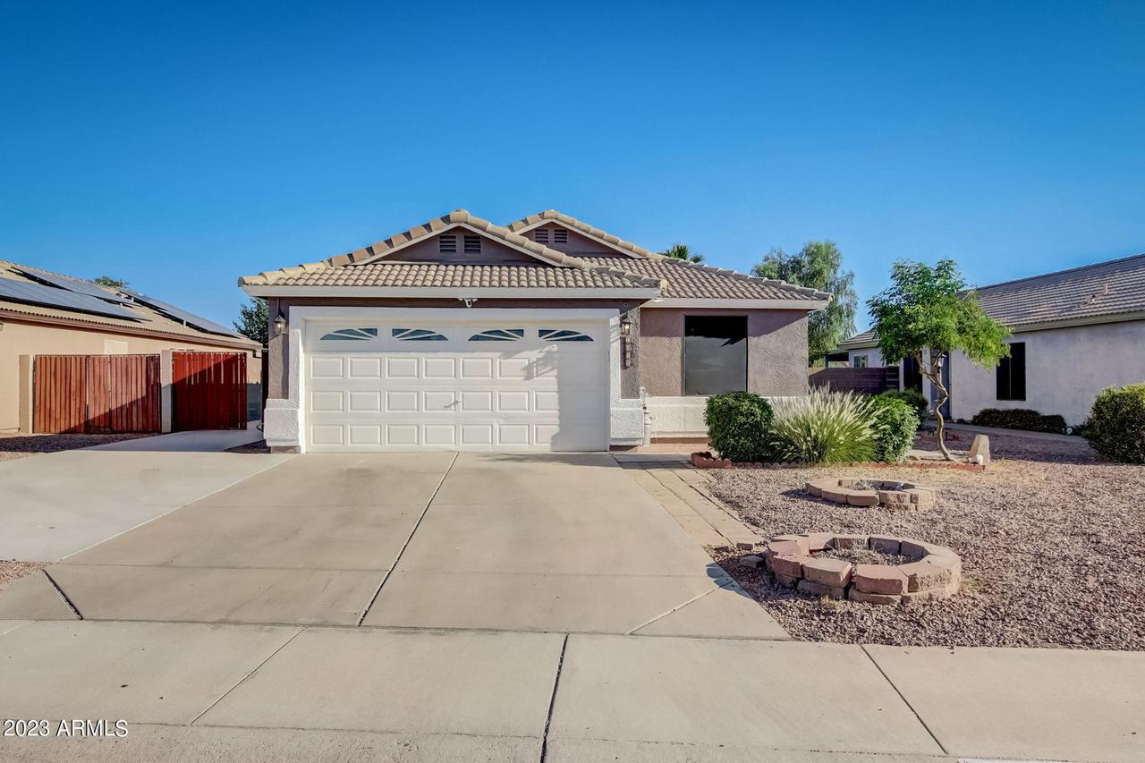 1039 W 6th Ave., Apache Junction, AZ 85120