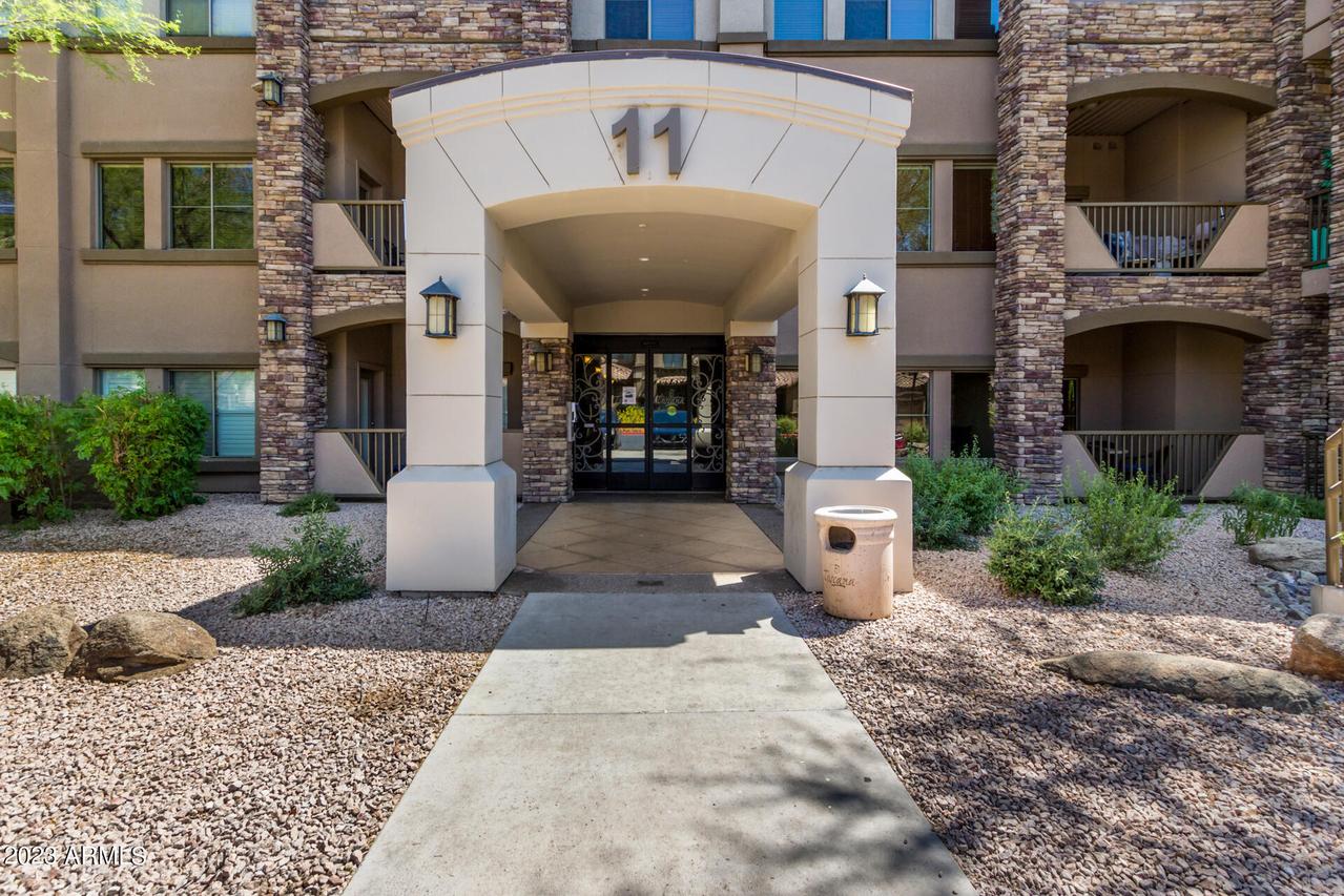 5450 E Deer Valley Dr. #1202, Phoenix, AZ 85054