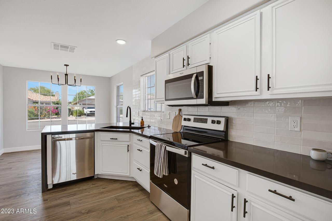 6617 E Northridge St., Mesa, AZ 85215