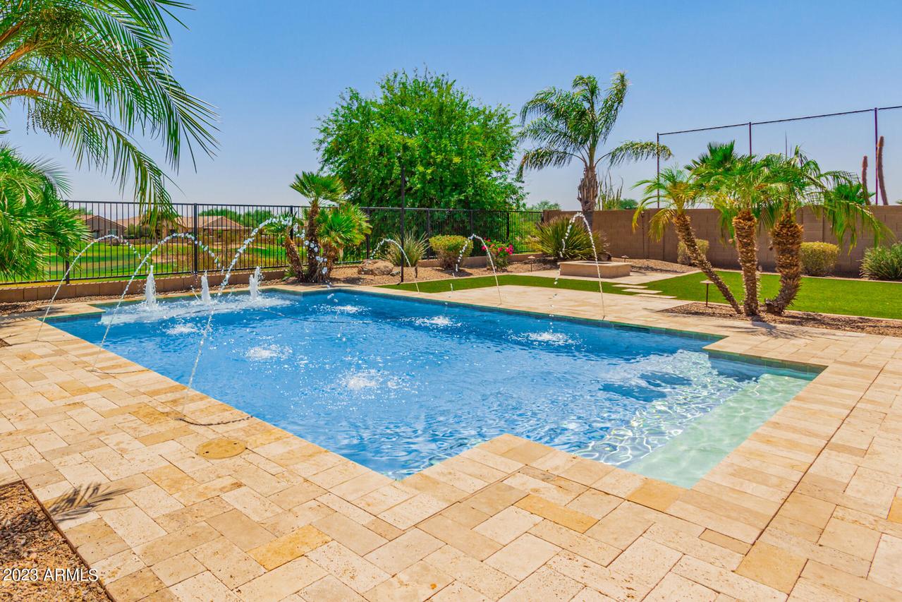596 W Stirrup Ln., San Tan Valley, AZ 85143