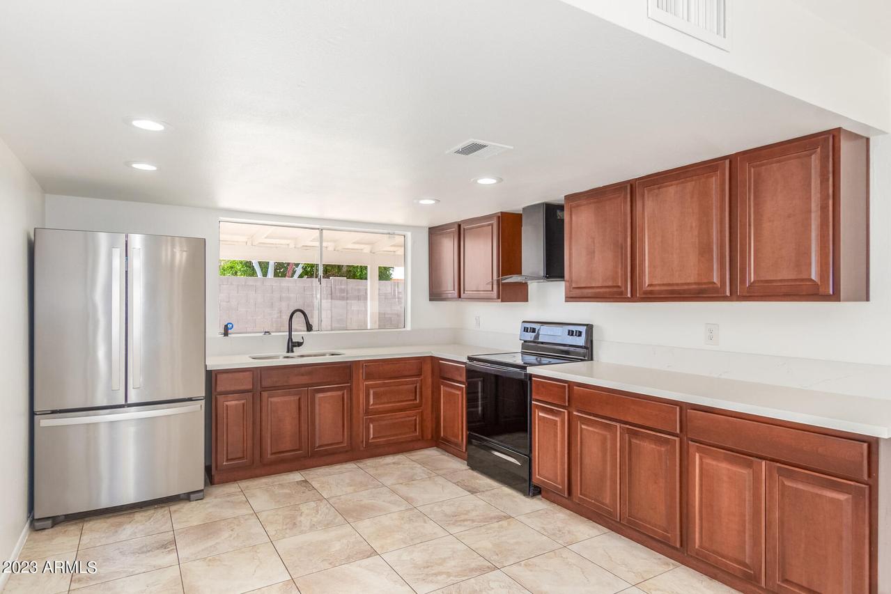 6718 N 31st Ave., Phoenix, AZ 85017