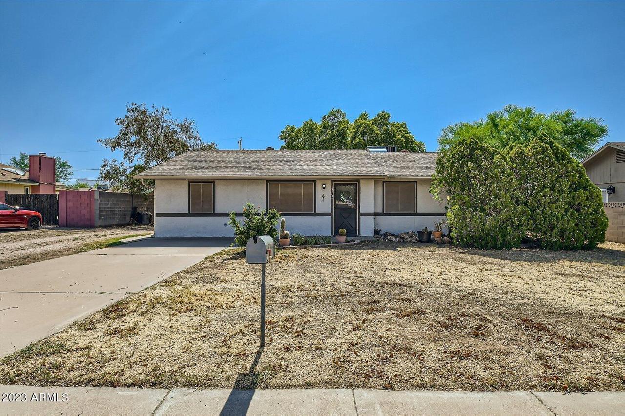 2205 S San Marcos Dr., Apache Junction, AZ 85120