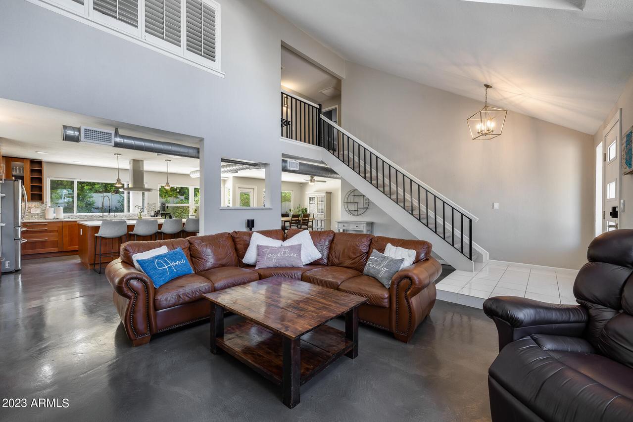 2571 W Temple St., Chandler, AZ 85224