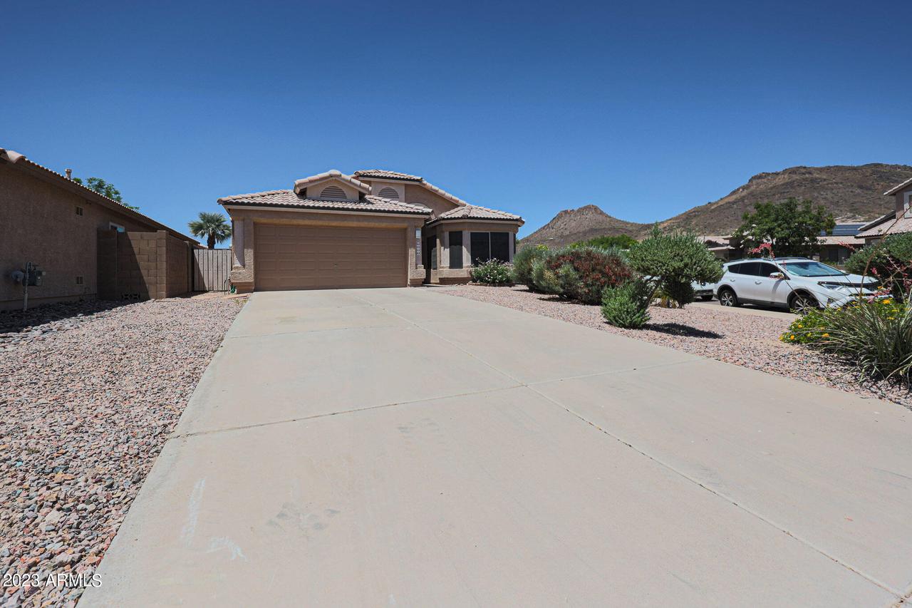 6510 W Desert Hollow Dr., Phoenix, AZ 85083