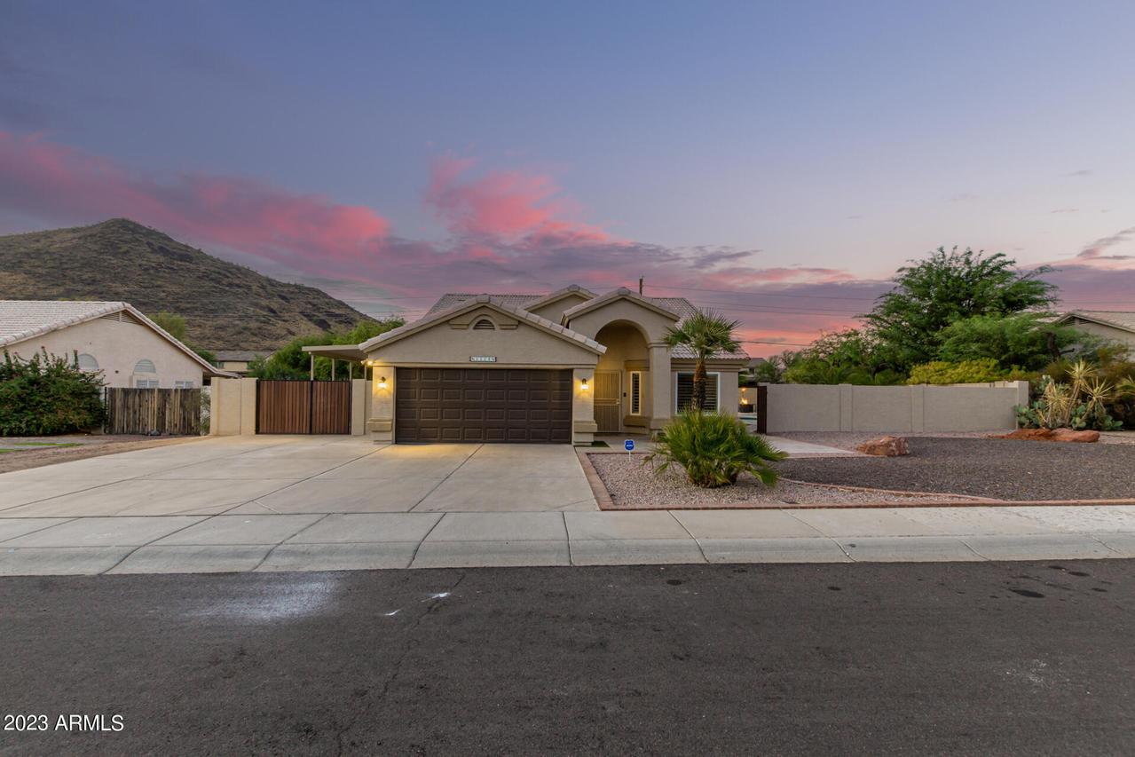 5528 W Fallen Leaf Ln., Glendale, AZ 85310