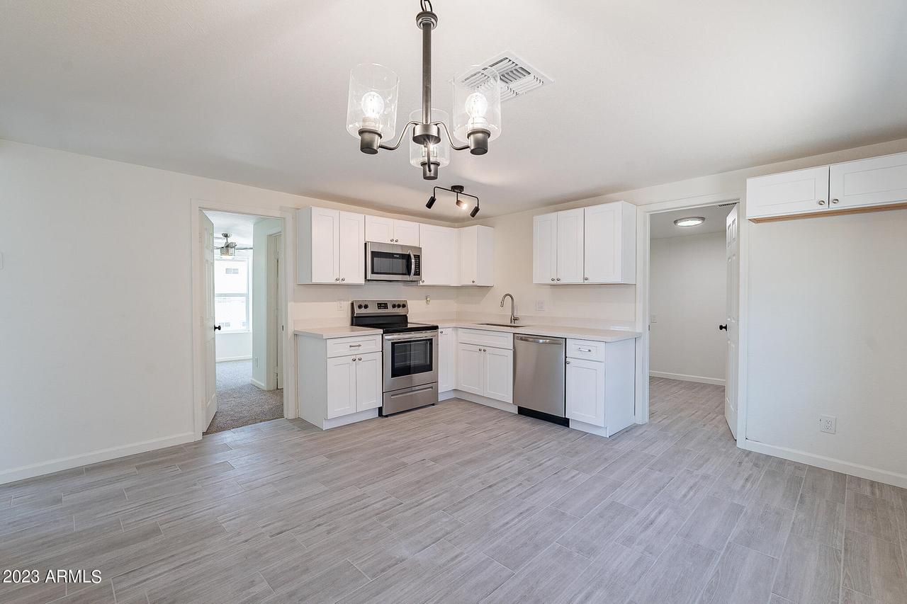 11650 N 80th Ave., Peoria, AZ 85345