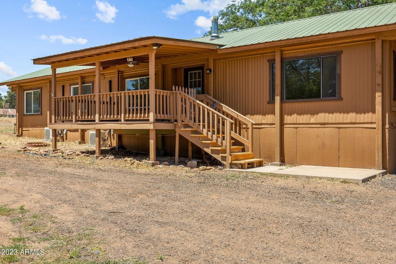 2714 Senior Center St., Overgaard, AZ 85933