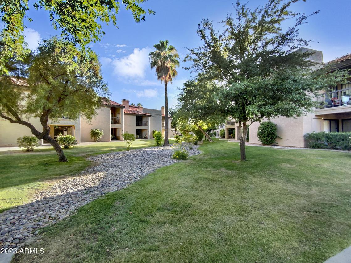 9460 E Mission Ln. #207, Scottsdale, AZ 85258