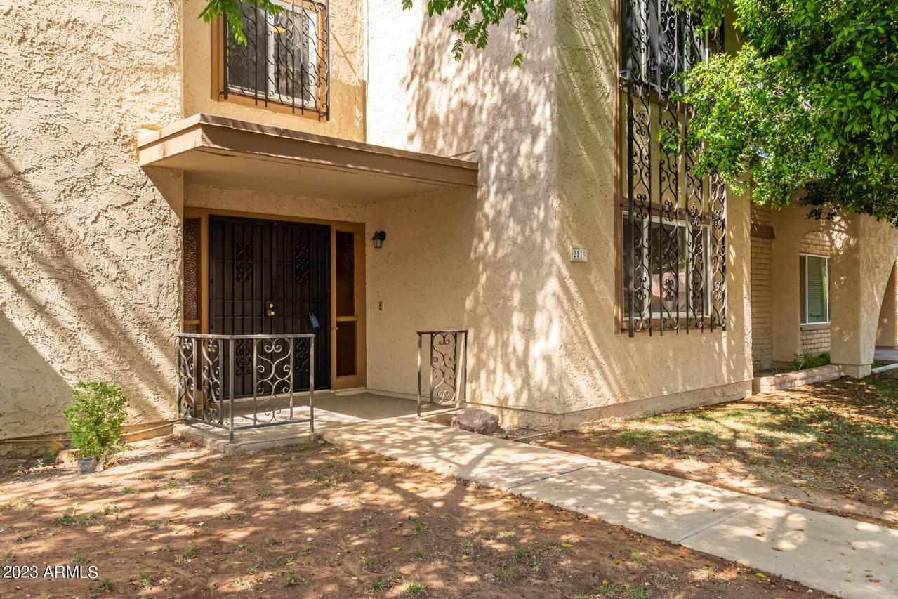 2119 E Ellis Dr., Tempe, AZ 85282