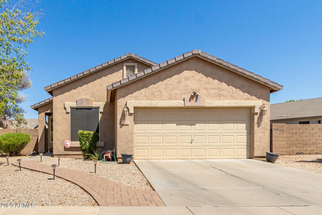 353 N Roger Way, Chandler, AZ 85225
