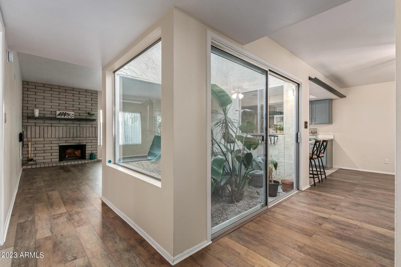 5217 E Tamblo Dr., Phoenix, AZ 85044