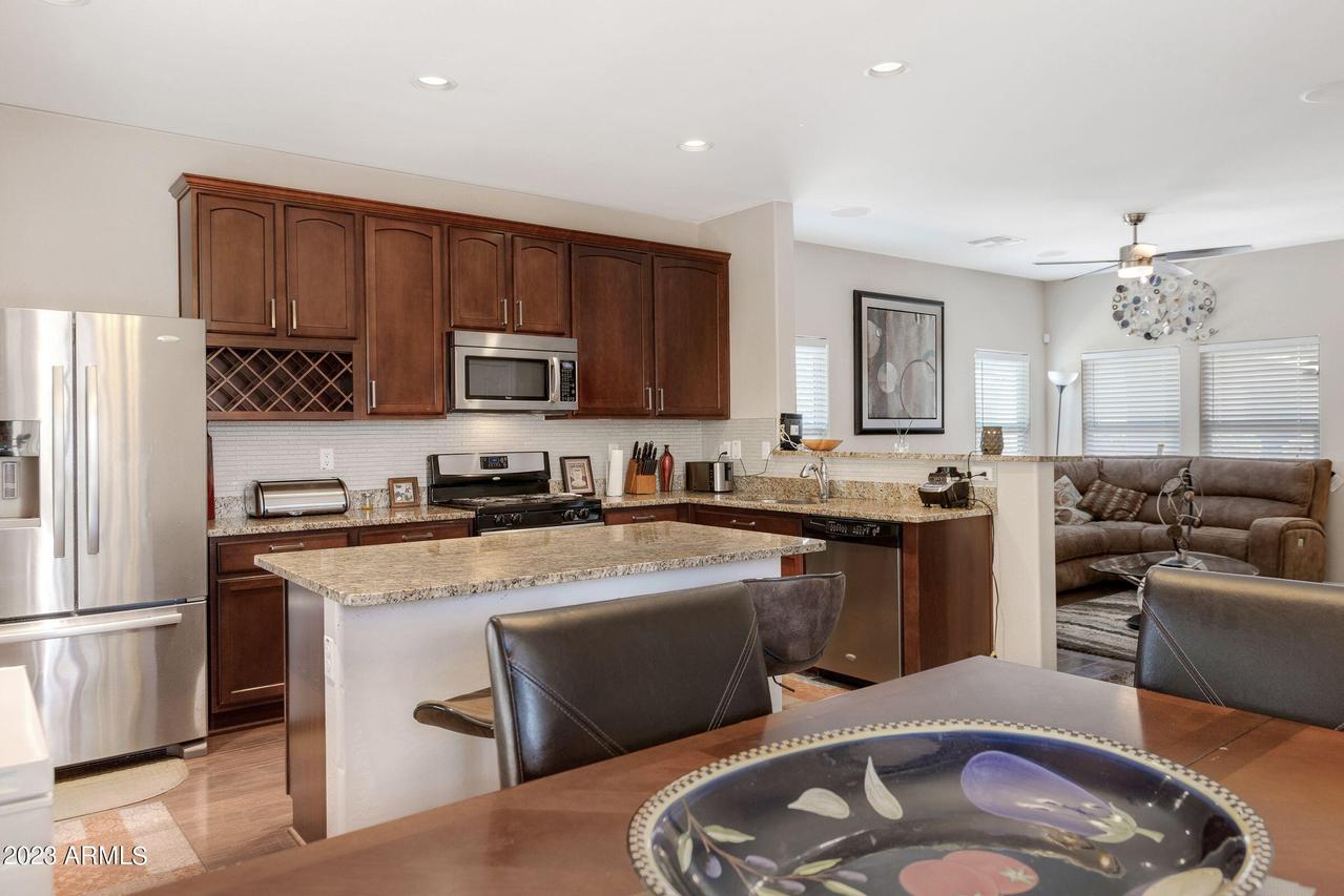11016 W Pierson St., Phoenix, AZ 85037