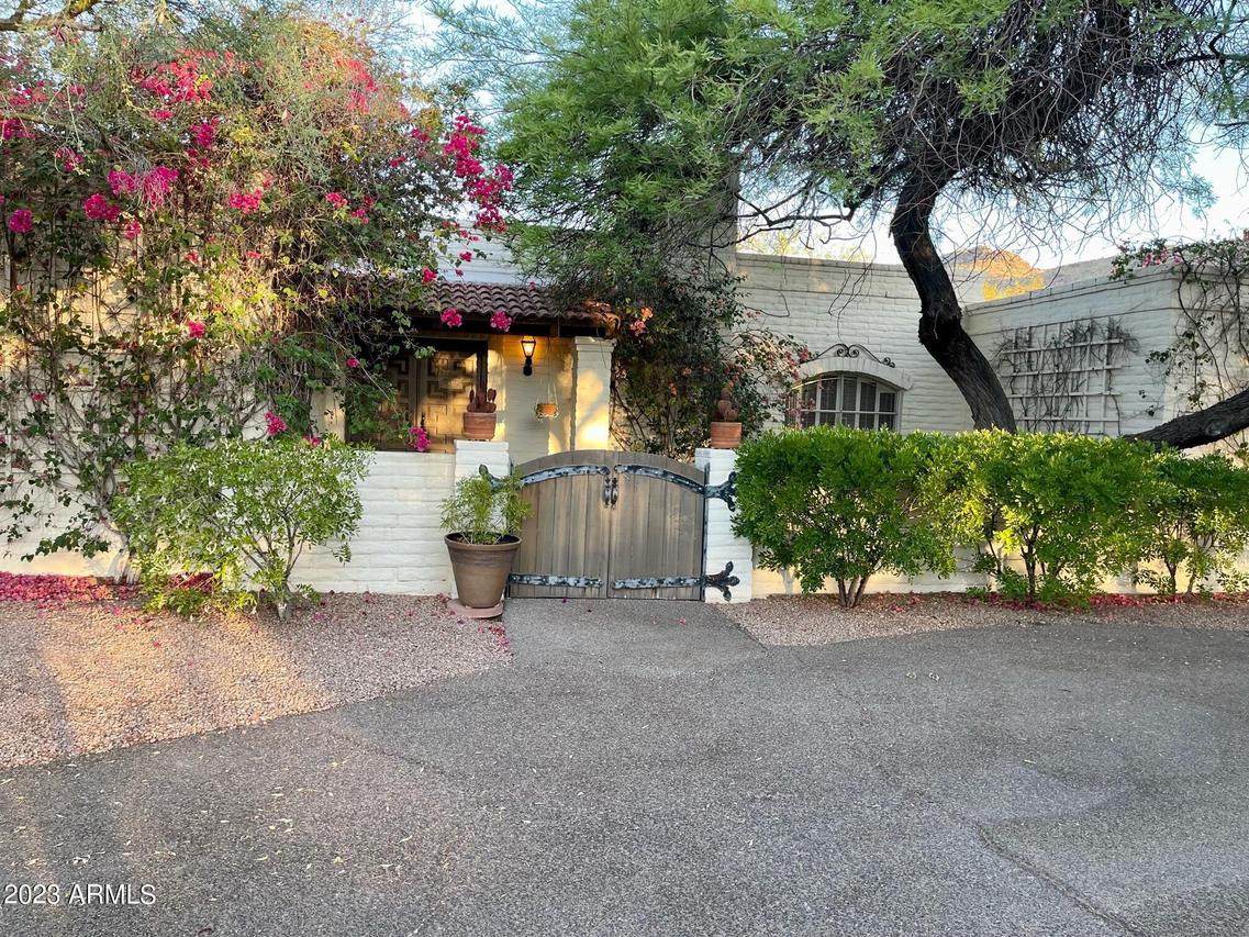6724 N 62nd St., Paradise Valley, AZ 85253