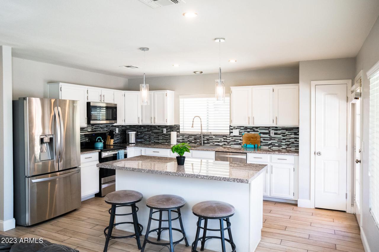 10107 W Windsor Blvd., Glendale, AZ 85307