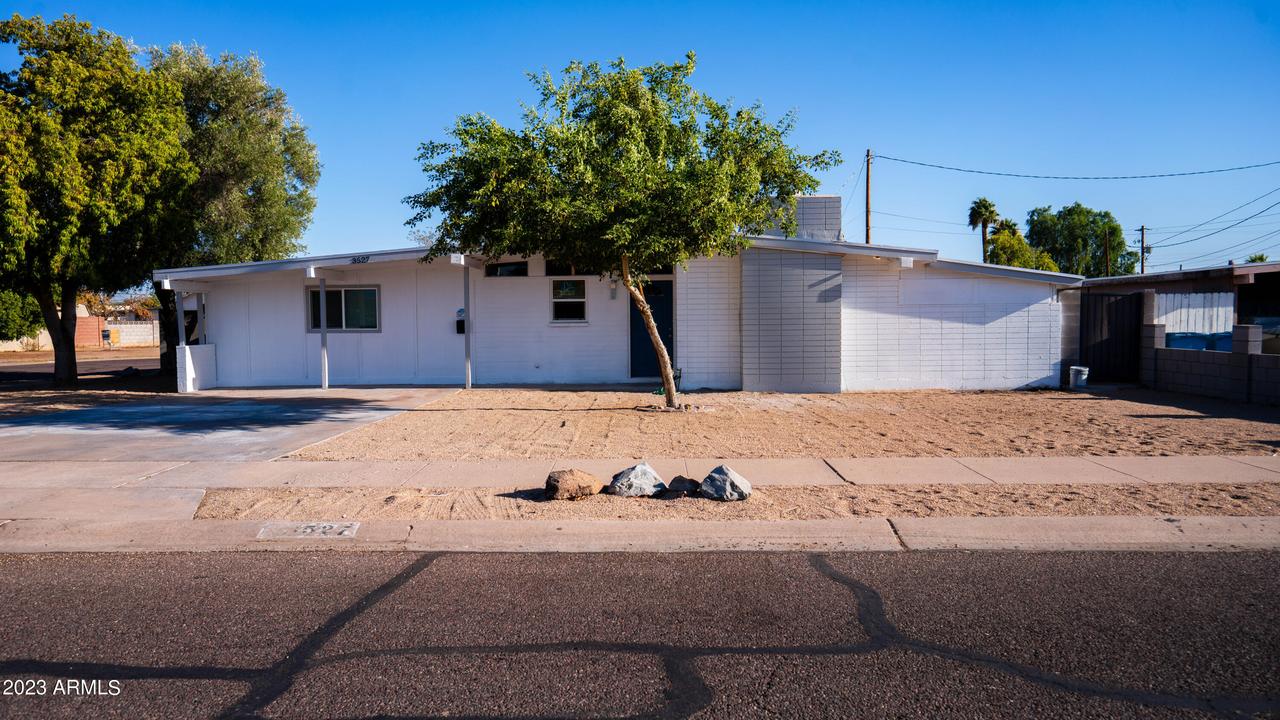 3527 W Lawrence Ln., Phoenix, AZ 85051