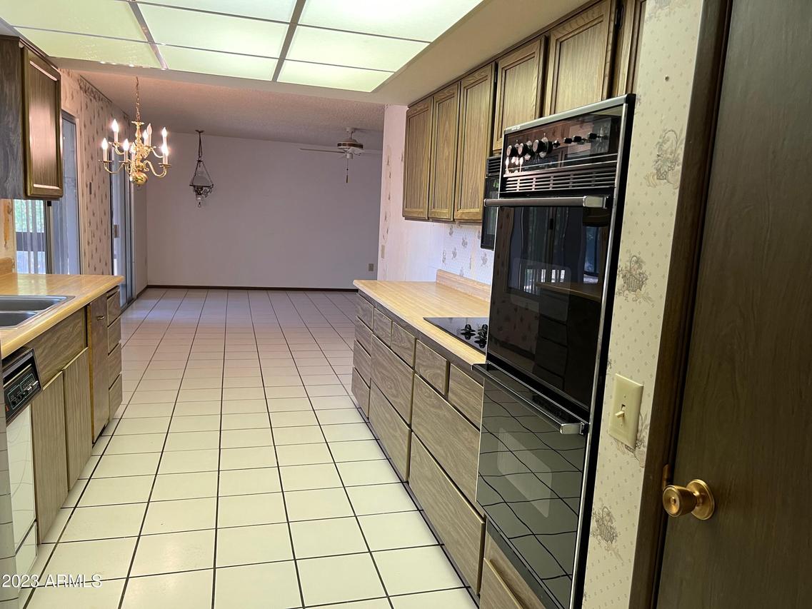 9707 W Terrace Ln., Sun City, AZ 85373