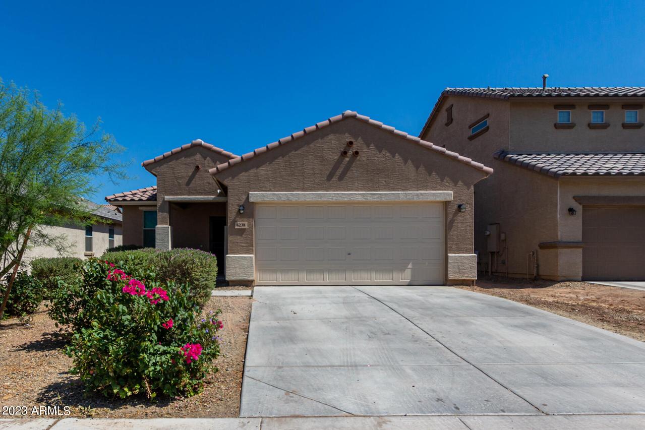 6238 W Freeway Ln., Glendale, AZ 85302