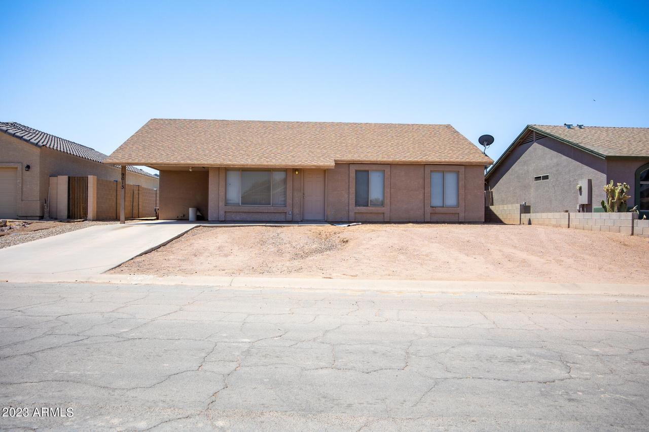9013 W Oneida Dr., Arizona City, AZ 85123