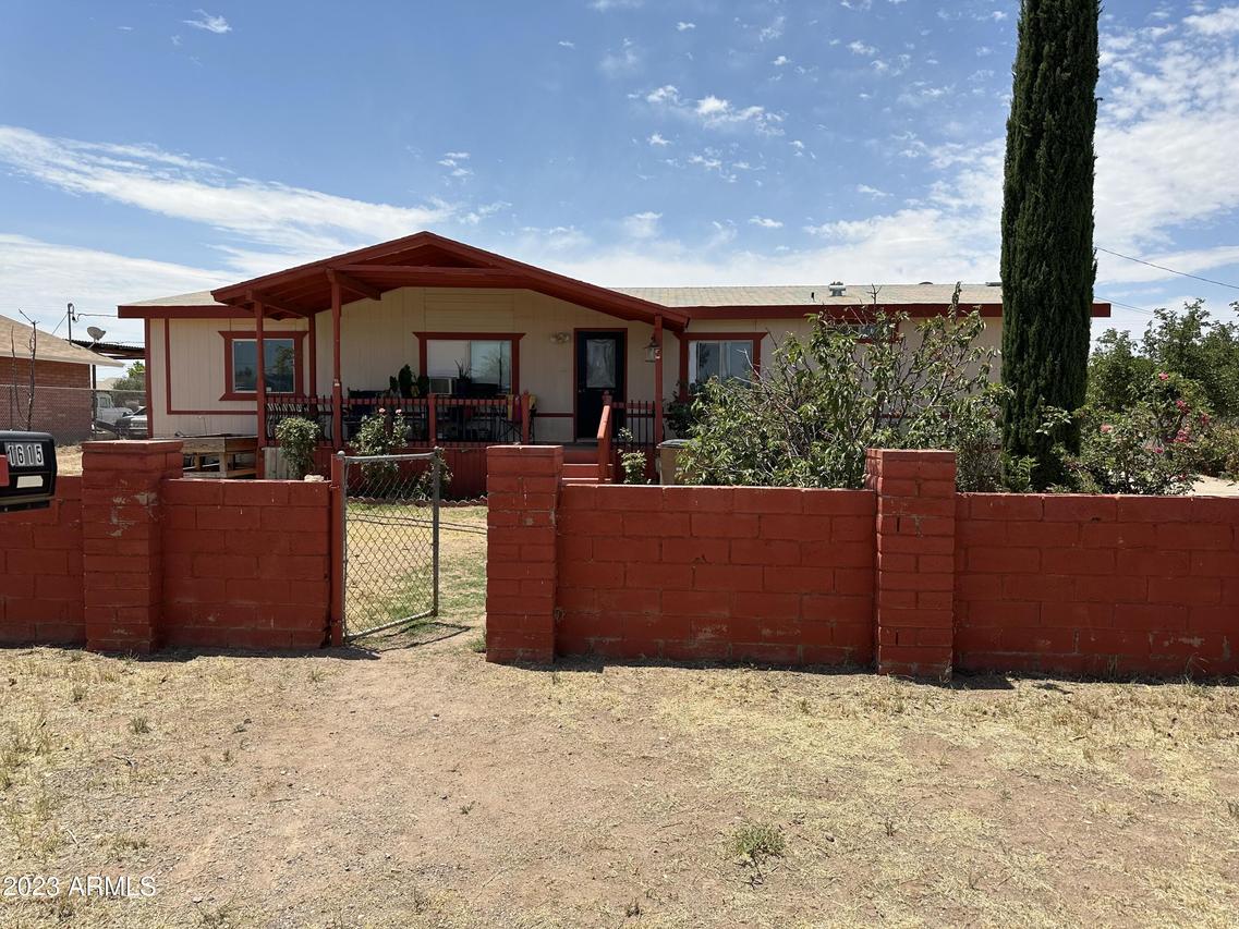 1615 E 21st St., Douglas, AZ 85607